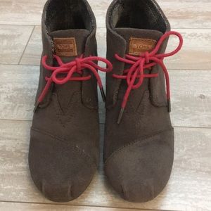 Toms wedge booties